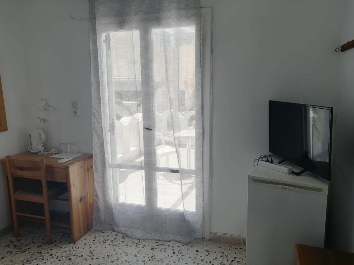 Hotel Dilino Kamári Zewnętrze zdjęcie